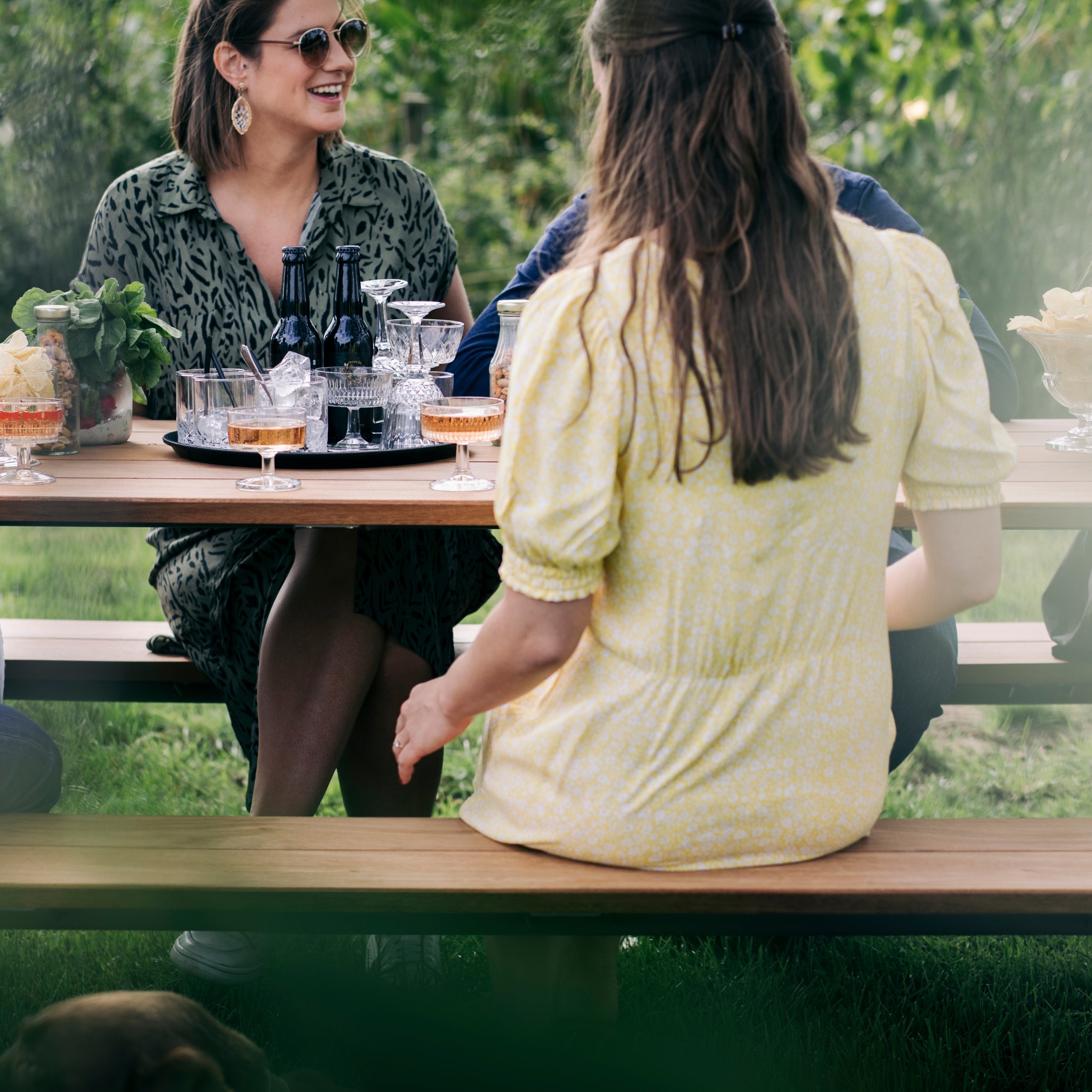 WÜNDER The Table Outdoor Dining Table & Bench Set