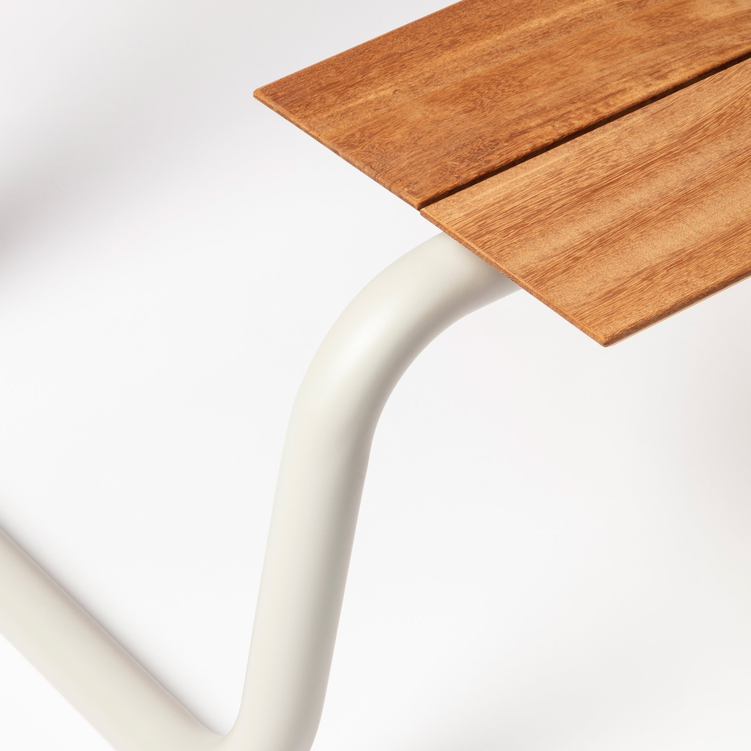 WÜNDER The Table Outdoor Dining Table & Bench Set
