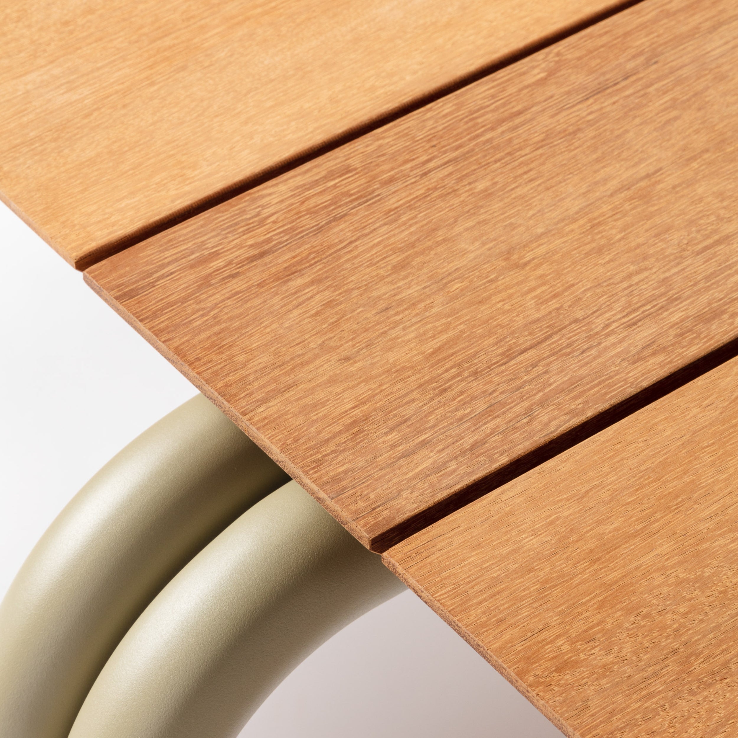 WÜNDER The Table Outdoor Dining Table & Bench Set