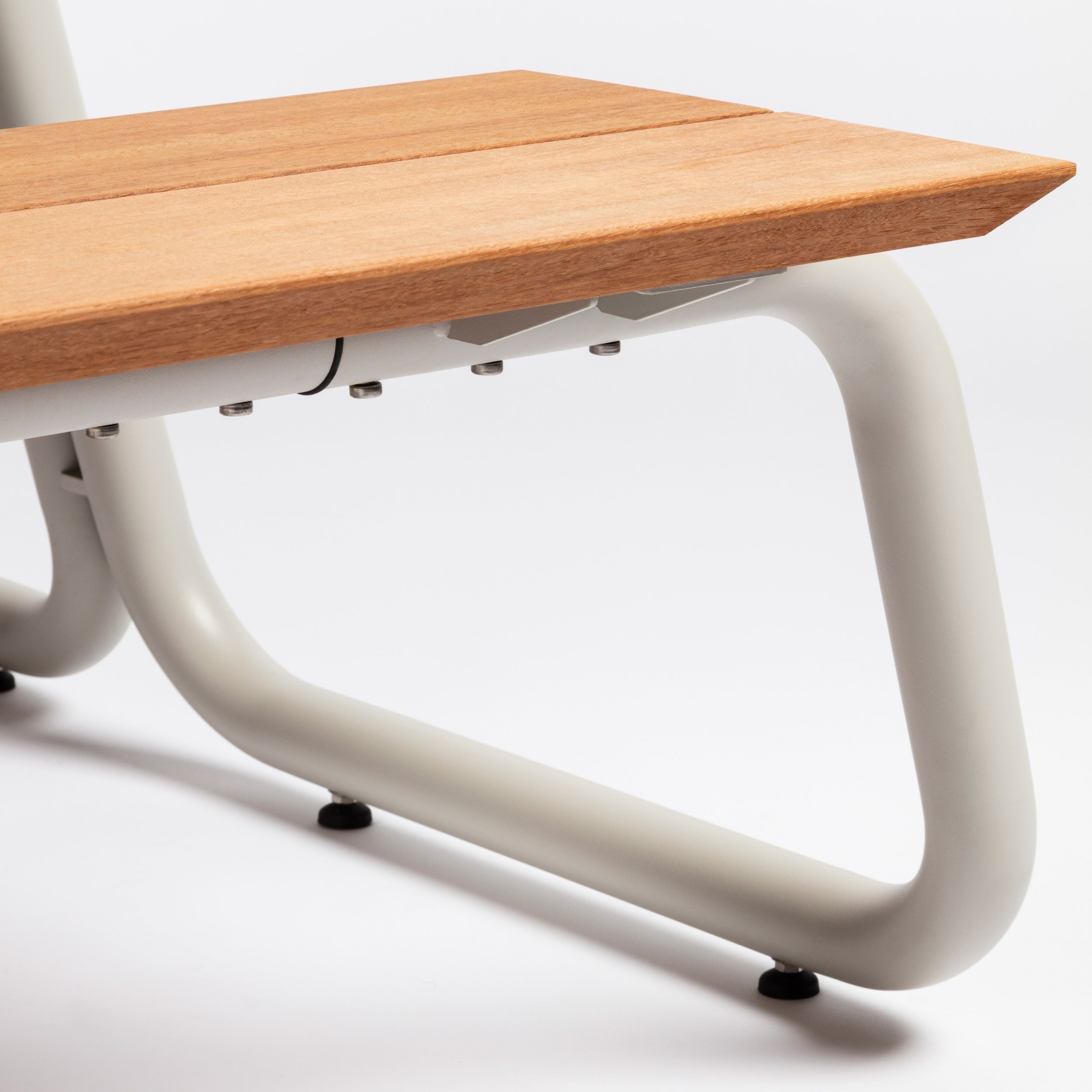 WÜNDER The Table Outdoor Dining Table & Bench Set