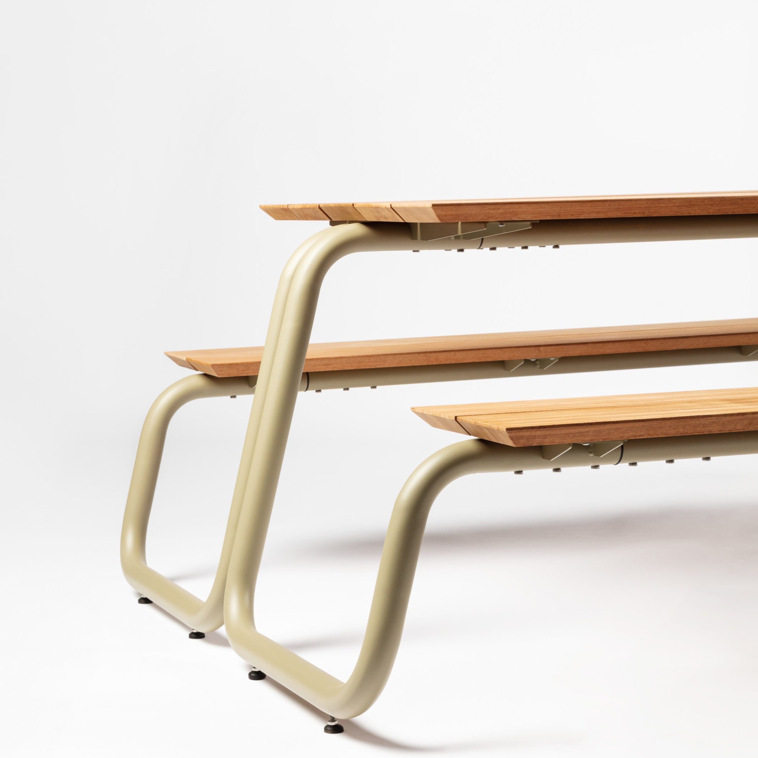 WÜNDER The Table Outdoor Dining Table & Bench Set