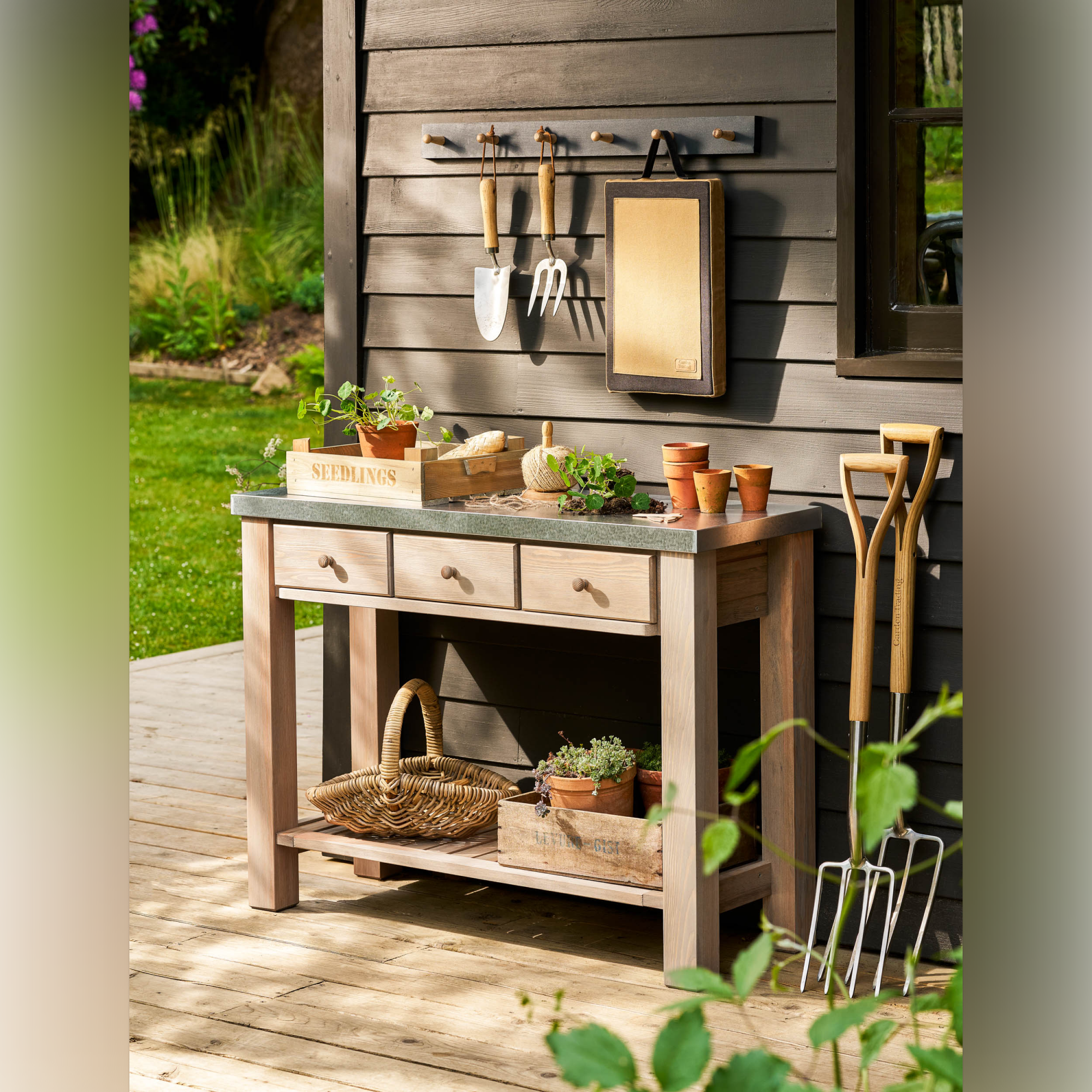 Aldsworth Potting Table – Natural Spruce